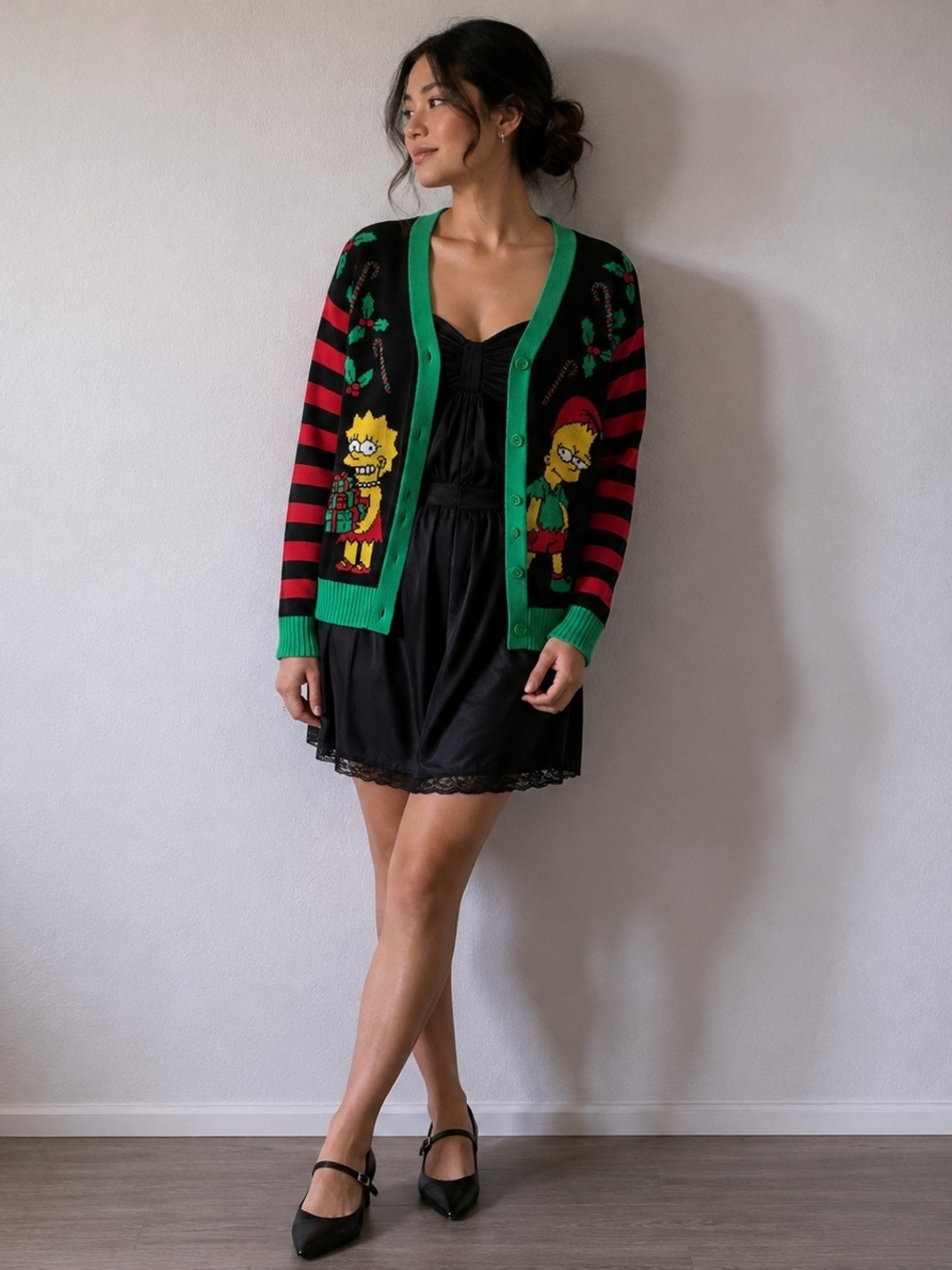 Green & Black Cartoon-Accent V-Neck Cardigan